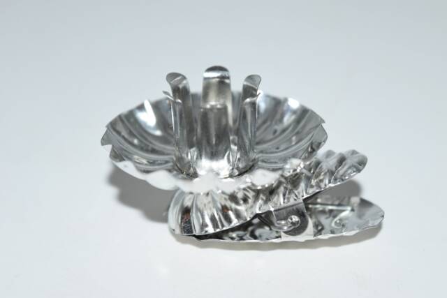 Silver Metal Clip On Party Chime Candle Holder -