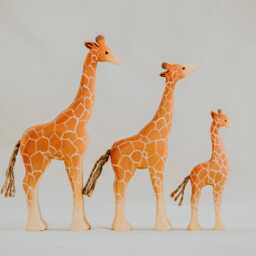 Wooden Giraffe Family, Handmade Toy, Montessori Wild Animal, Waldorf Pretend Play, Unique Christmas Gift - thumbnail 2
