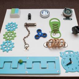 Montessori Busy Board, Toddler Activity Game, Travel Toy - thumbnail 3