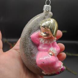 Hand Blown Glass Angel On Moon Ornament Made in Poland - thumbnail 3