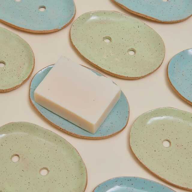 Speckled Stoneware Ceramic Soap Dish Handmade Drainage Holder, Glossy Glaze Finish - image 1