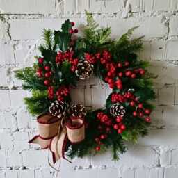 Handmade Christmas Wreath Red Berry Pinecone Winter Door Decor