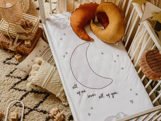 Crib Sheet, Flower, Flower Wreath, Floral Design, Sheet Baby Girl, Bedding, Birth Announcement, Organic Sheet, Showergift - image 1