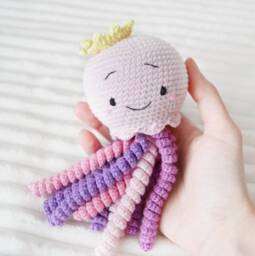Jellyfish Baby Rattle Neutral Nursery Handmade Soft Sensory Toy For Newborn Shower Gift - thumbnail 4