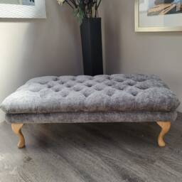 100 cm X 54 Ibiza Chesterfield Deep Buttoned Luxurious Footstool/Ottoman Coffee Table in Crushed Silver. UK Delivery Only - thumbnail 3