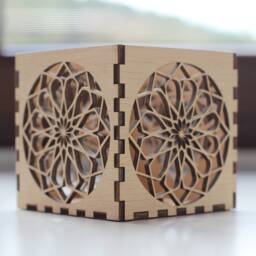 Rosette - Rose Window Wooden Tea Light Holder/Lantern - thumbnail 3