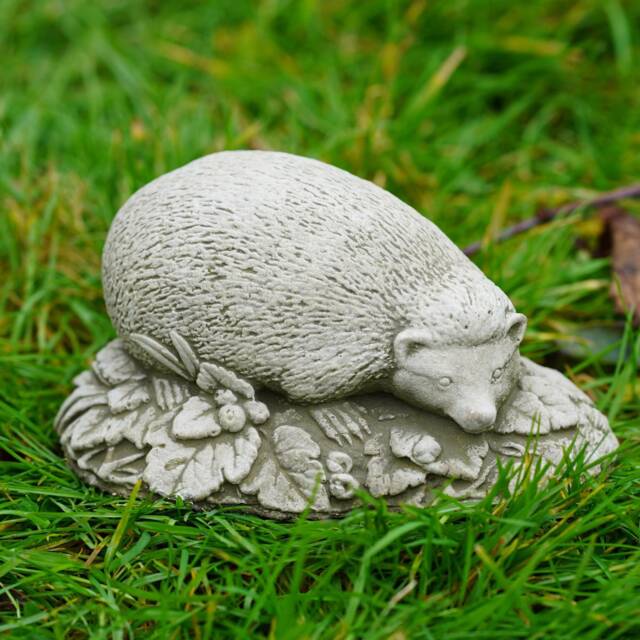 Hedgehog Stone Statue - Outdoor Garden Animal Reconstituted Sculpture Ornament British Wildlife Gift - image 1