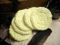 Pure Baby Lemon Yellow Cotton Crocheted Round Facial Wash Cloth. Handmade // Set Of 5 . Face Clothes, Shower Gift Bath Acessory - thumbnail 1