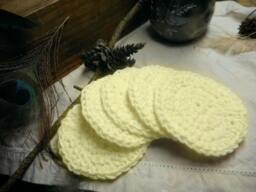 Pure Baby Lemon Yellow Cotton Crocheted Round Facial Wash Cloth. Handmade // Set Of 5 . Face Clothes, Shower Gift Bath Acessory - thumbnail 2