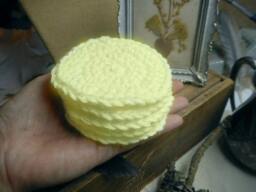 Pure Baby Lemon Yellow Cotton Crocheted Round Facial Wash Cloth. Handmade // Set Of 5 . Face Clothes, Shower Gift Bath Acessory - thumbnail 3