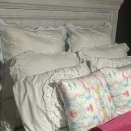 400 Thread Count White Cotton Sateen Hotel Stitch Pillow/Euro Sham in Scalloped Edge Piping & Border - thumbnail 4