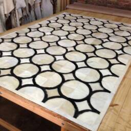 Cowhide Patchwork Rug Raw Leather Argentina - Free Shipping Rug, Model Bs.as 6' X 8', Mix Of Whites & Black - thumbnail 2