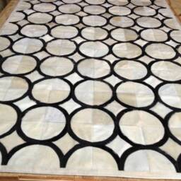 Cowhide Patchwork Rug Raw Leather Argentina - Free Shipping Rug, Model Bs.as 6' X 8', Mix Of Whites & Black - thumbnail 3