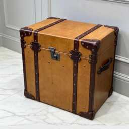 Hand-Dyed Bridle Leather Steamer Trunk Side Table - Campaign Chest Storage Furniture - thumbnail 2