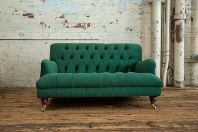 Handmade 2 Seater Emerald Green Velvet Fabric Chesterfield Sofa - image 1