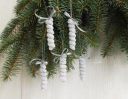 5 Crochet Silver Christmas Ornaments, Icicles Home Decor, Handcrafted Party Ornaments