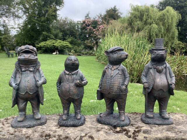 Set Of 4 Resin Ratty, Mole, Badger & Toad Figures - image 1