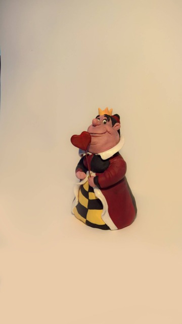 Alice in Wonderland - Queen Of Hearts - image 1