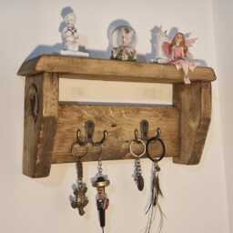 Reclaimed Wood Key Holder With Bronze Hooks - thumbnail 4
