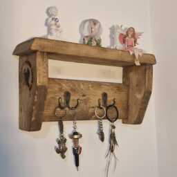 Reclaimed Wood Key Holder With Bronze Hooks - thumbnail 3
