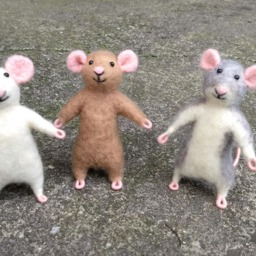 Needle Felted Mouse - thumbnail 3