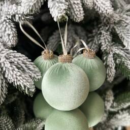 Sage Green Velvet Christmas Decorations 3.15 - thumbnail 2