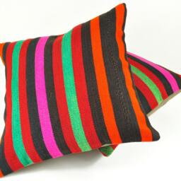 Set Of 2 Handwoven Wool Kilim Pillow Covers - thumbnail 3