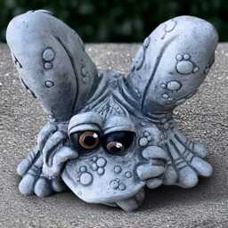 Funny Frog With Tongue Out Statue Cement Silly Sculpture Garden Decor Stone Figurine Humorous Animal Ornament Handmade - thumbnail 4