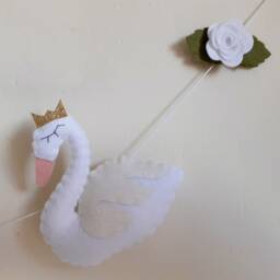 Swan Garland, Felt Wall Hanging, Girls Room Decor, Nursery Decoration, Animal Themed Room, Floral, Bedroom Banner - thumbnail 3