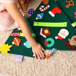 Felt Christmas Tree Advent Calendar For Kids - Fun Holiday Countdown Minimoms - thumbnail 3