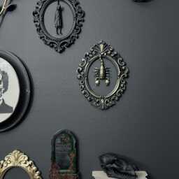 Gothic Framed Hanging Scorpion Wall Decor - thumbnail 2