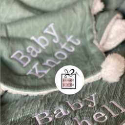 Personalised Baby Surname Cable Knit Blanket Gift Engraved -Name Embroidered Pom Pom/Sherpa Fleece - thumbnail 3