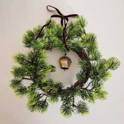 Faux Small Rustic Pine Wreath With Bell & Velvet Ribbon/25cm Christmas Hanging Decorations - thumbnail 3