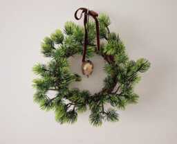 Faux Small Rustic Pine Wreath With Bell & Velvet Ribbon/25cm Christmas Hanging Decorations - thumbnail 1