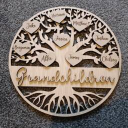 Wooden Personalised Family Tree - Gift Custom Made Home Decor Handmade Wall Mount Free Stand Hearts Upto 50 Names 3 Sizes - thumbnail 2