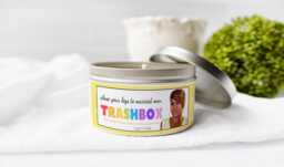 The Real Housewives Of Atlanta Close Your Legs Candle Nene Leakes 8Oz 16Oz Rhoa - thumbnail 1