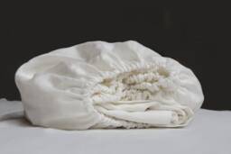 Off-White Fitted Pure Linen Bed Sheet With Rubber Band - thumbnail 1