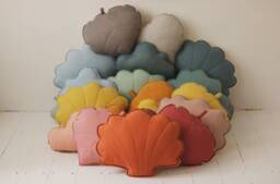 "Linen Shell Pillow ""Papaya" - thumbnail 1