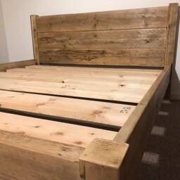 The Suffolk Bed Frame Chunky Solid Rustic Reclaimed Pine Wood With Headboard All Sizes Available Free UK Delivery. Extra Thick 4.5cm Slats - thumbnail 3