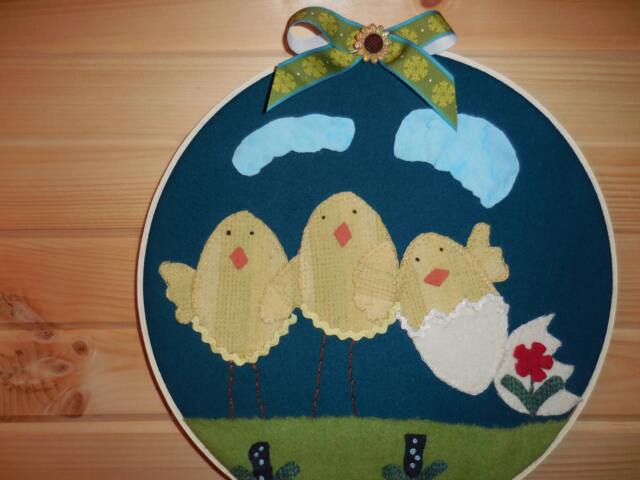 It's A Chicky Day Wall Hanging - image 1
