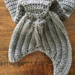 Crochet Shark Tail Blanket - Adult - thumbnail 2