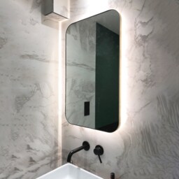 Quadris??? Illuminated Rectangular Contemporary Mirror With Brushed Brass Frame - Xl - thumbnail 2