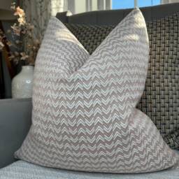 Pink - White Cushion Cover, Decorative Pillow Cover , Geometric Design, Sofa Throw Furnishing Durable Fabric Double Sided Zig Zag - thumbnail 1
