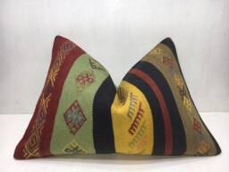 Vintage Kilim Pillow Cover, Bohemian Turkish Throw - 16x24 - thumbnail 1