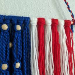 Patriotic Yarn Wall Hanging For The 4Th Of July - thumbnail 2