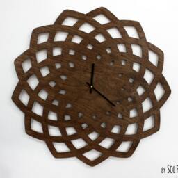 Huge Wooden Geometrical Star Silhouette - Wall Clock - thumbnail 2