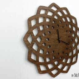 Huge Wooden Geometrical Star Silhouette - Wall Clock - thumbnail 3