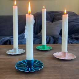 Enamel Flat Flower Candle Holder - Dinner Stick Dining Table Decorations Winter D??cor Pink Green Blue Grey - thumbnail 1