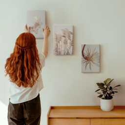 Canvas Set Of 3 - Flowers & Grasses On A Light Background in Harmonious Set, Beige Wall Art Large, Plants Decor - thumbnail 3