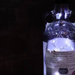 Kraken Spiced Rum Liquor Bottle Lamp - 20 Led Lights - thumbnail 3